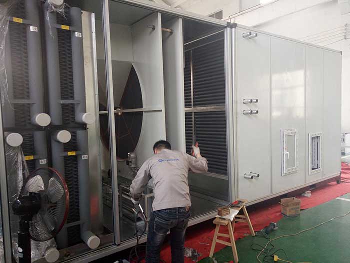 威海某大型化工企業(yè)兩臺10%濕度<div   id=
